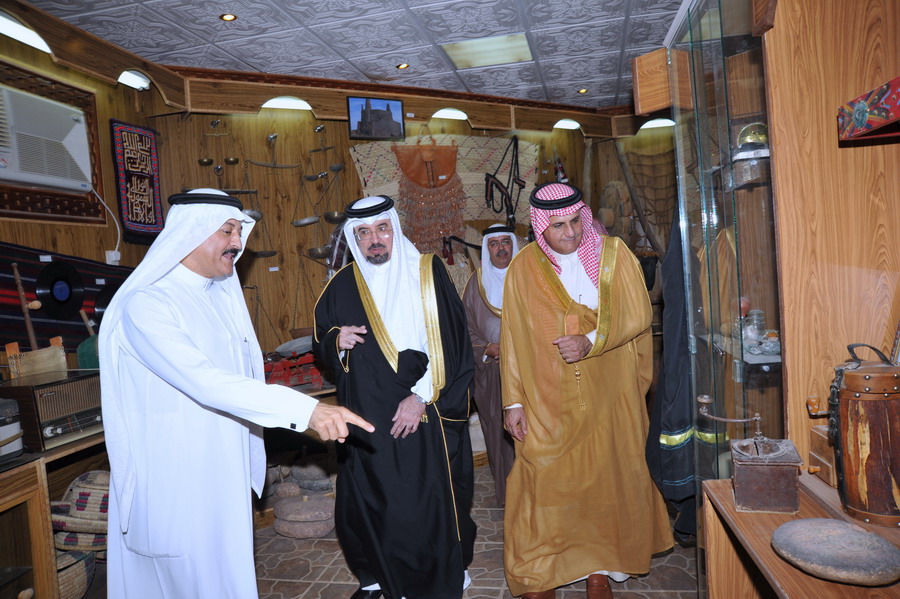 زيارة السفير البحريني